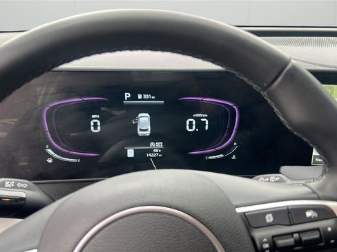 Used 2023 Kia Sportage EX image 18