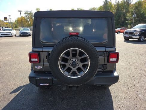 Used 2021 Jeep Wrangler Sport S image 25