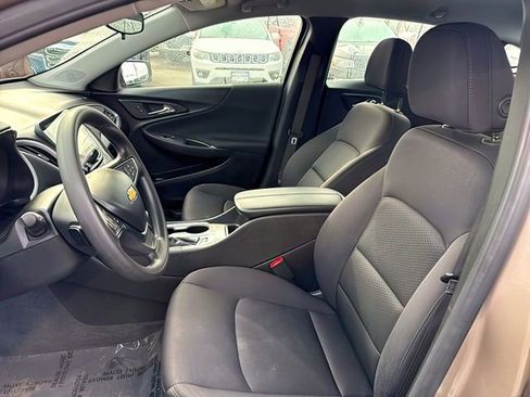 Used 2024 Chevrolet Malibu LT image 18