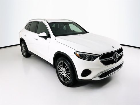 Certified 2025 Mercedes-Benz GLC 300 image 1