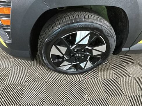 Used 2024 Hyundai Kona SEL FWD image 9
