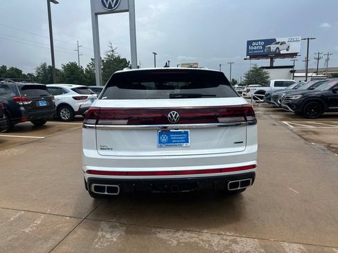 New 2026 Volkswagen Atlas Cross Sport SEL Premium R-Line AWD/4WD image 6