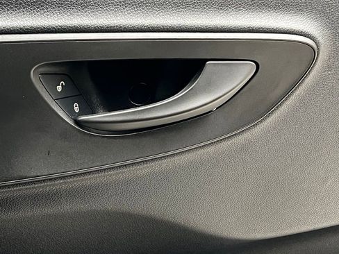 Used 2025 Mercedes-Benz Sprinter 2500 image 43