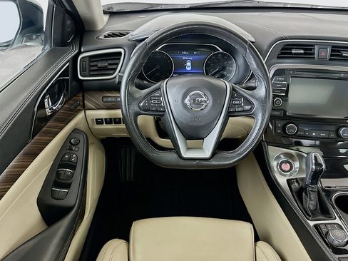 Used 2016 Nissan Maxima Platinum image 18