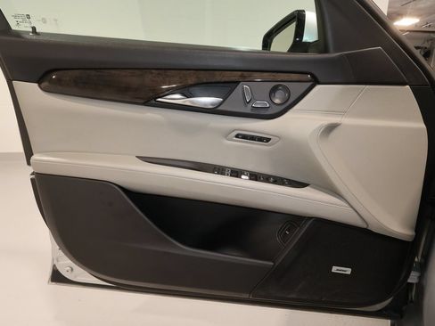 Used 2017 Cadillac CT6 Luxury AWD/4WD image 13