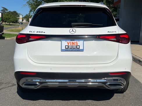 Used 2025 Mercedes-Benz GLC 350e 4MATIC w/ Advanced USB Package image 38