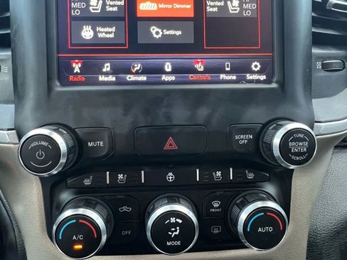 Used 2020 RAM 1500 Laramie AWD/4WD image 15