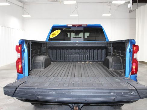 Used 2024 Chevrolet Silverado 1500 ZR2 w/ Technology Package image 22