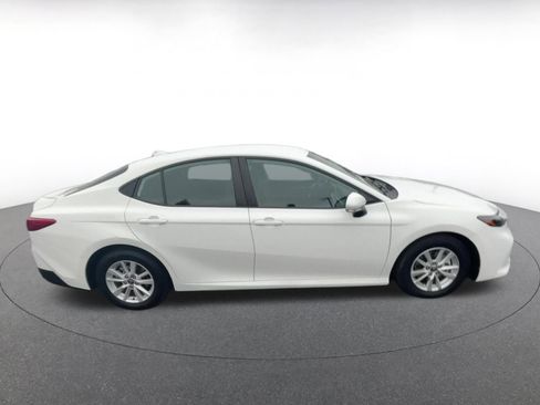 Used 2025 Toyota Camry LE image 16