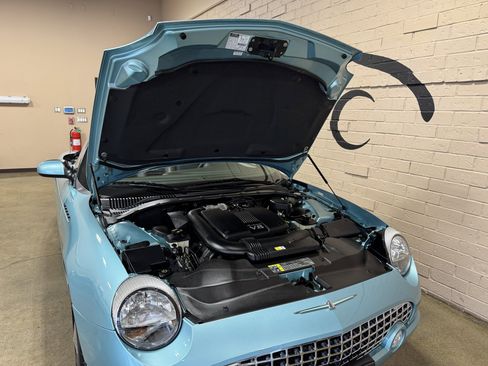 Used 2002 Ford Thunderbird image 78