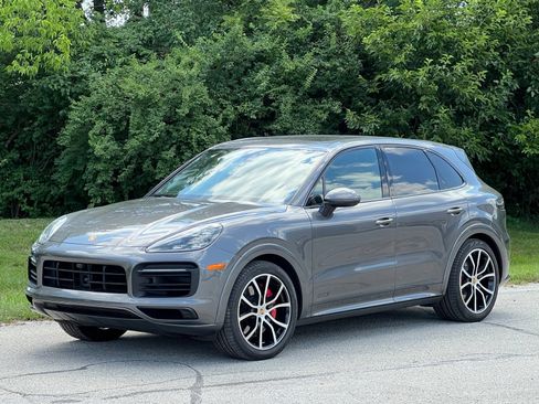 Certified 2023 Porsche Cayenne GTS AWD/4WD image 1