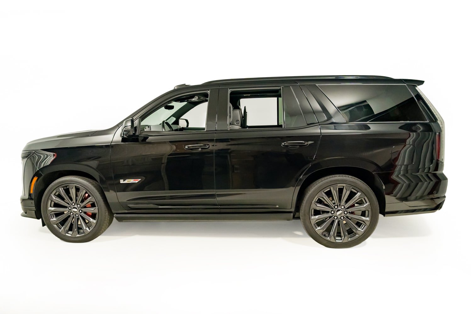 Used 2025 Cadillac Escalade V AWD/4WD image 3