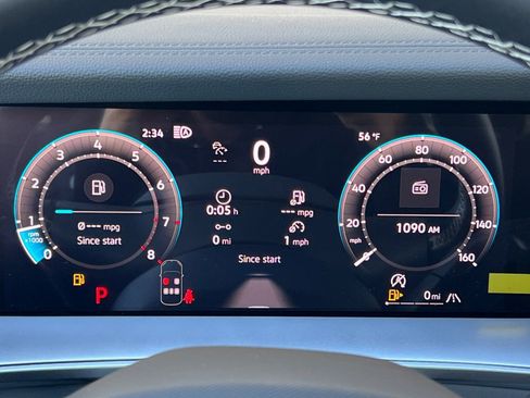 New 2026 Volkswagen Tiguan SE AWD/4WD image 24