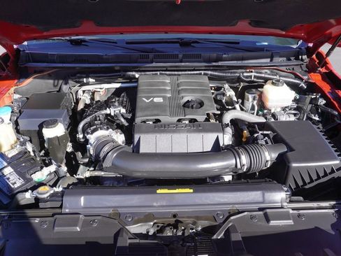 Certified 2022 Nissan Frontier SV image 7