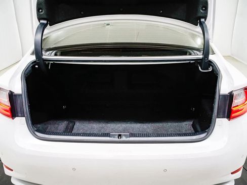 Used 2017 Lexus ES 300h w/ Luxury Package image 27