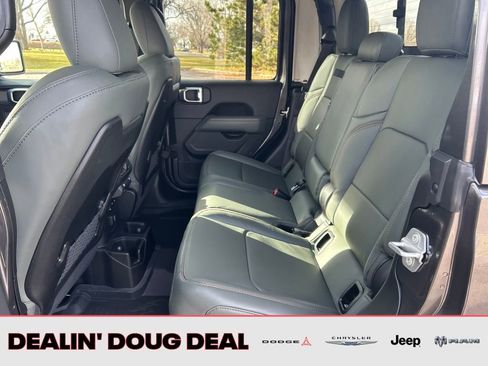 New 2026 Jeep Gladiator Mojave image 22