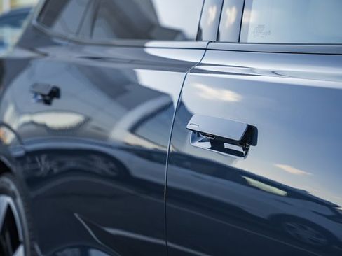 New 2025 Volvo EX90 Ultra w/ Protection Package Premier image 13