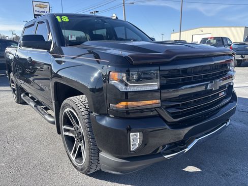 Used 2018 Chevrolet Silverado 1500 LT w/ LPO, Black Pack image 28