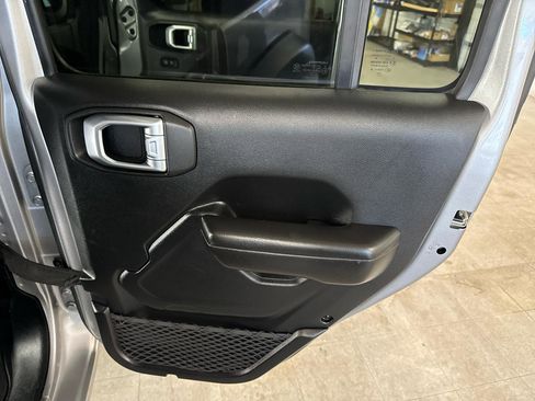 Used 2018 Jeep Wrangler Unlimited Sport S image 51