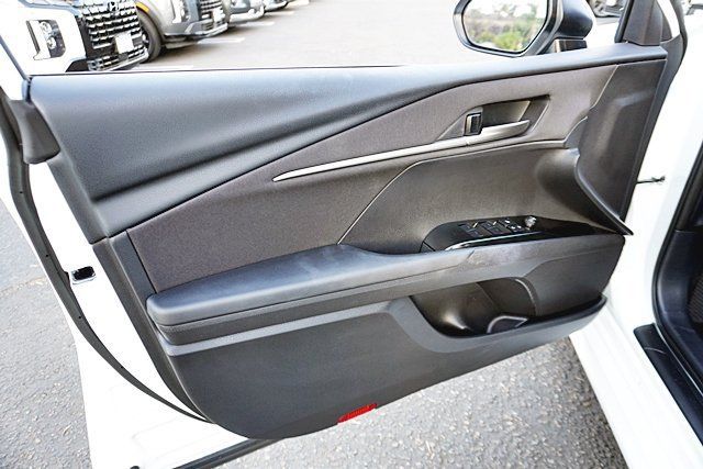Used 2026 Toyota Camry LE FWD image 32