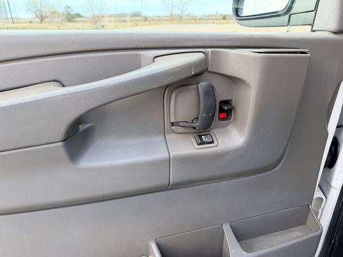 Used 2015 Chevrolet Express 2500 LT w/ LT Preferred Equipment Group image 13