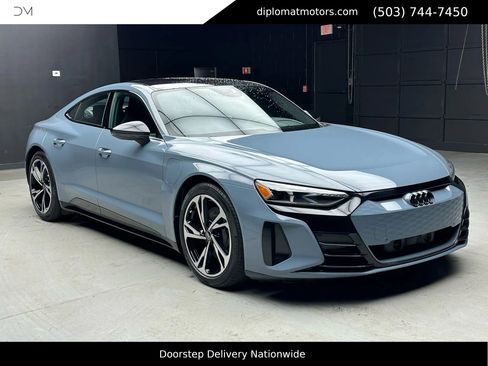 Used 2023 Audi e-tron GT Premium Plus w/ Performance Package image 8