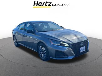 Used 2025 Nissan Altima 2.5 SV video 1
