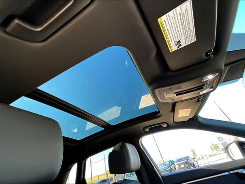 Used 2019 Audi Q3 2.0T Premium Plus image 13