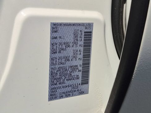 Certified 2025 Nissan Frontier SV RWD image 33