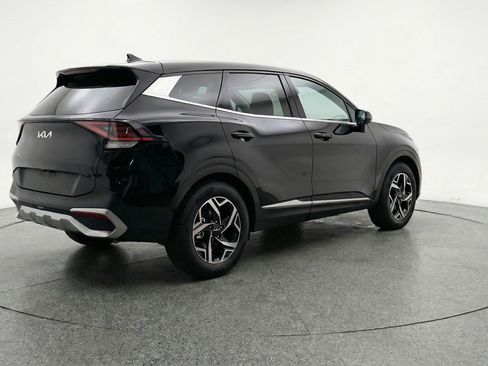 Used 2025 Kia Sportage LX image 9