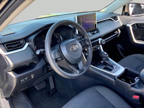 Used 2025 Toyota RAV4 LE FWD image 17