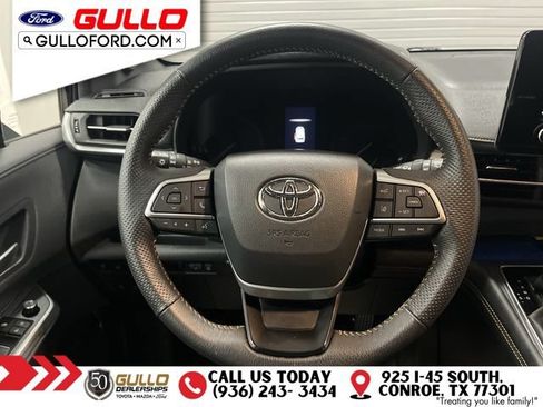 Used 2024 Toyota Sienna XLE Woodland Edition AWD/4WD image 13