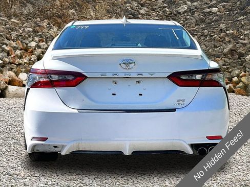Used 2024 Toyota Camry SE w/ Cold Weather Package AWD/4WD image 4