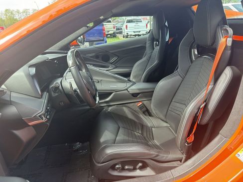 Used 2023 Chevrolet Corvette Z06 w/ Stealth Interior Trim Package RWD image 21