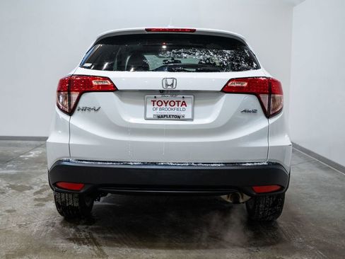 Used 2017 Honda HR-V EX image 6