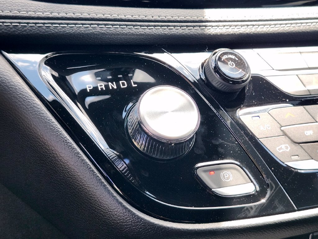New 2027 Chrysler Pacifica Select AWD/4WD image 29