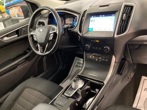 Used 2019 Ford Edge SEL AWD/4WD image 16