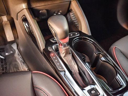 Used 2024 Chevrolet TrailBlazer RS w/ Driver Confidence Package image 17