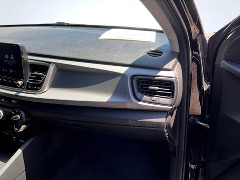 Used 2022 Kia Rio LX image 17