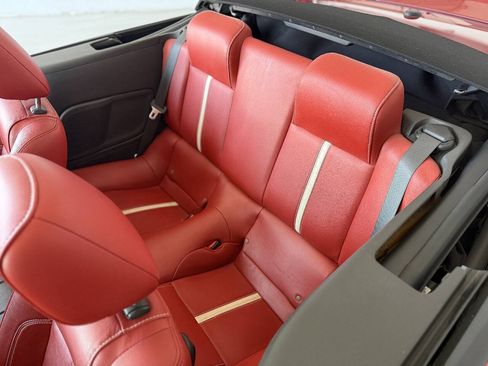 Used 2010 Ford Mustang GT RWD image 21