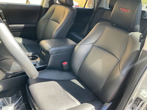 Used 2021 Toyota 4Runner TRD Off-Road Premium image 31