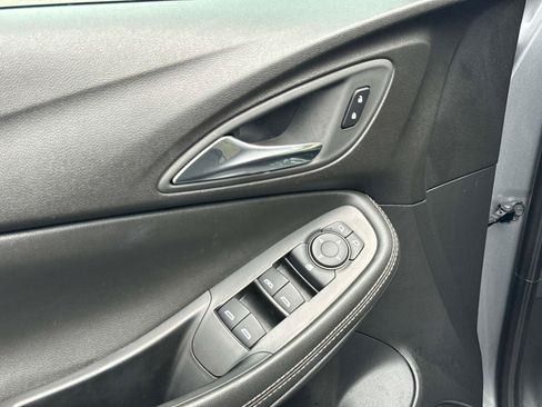 Used 2025 Buick Encore GX Preferred FWD image 21