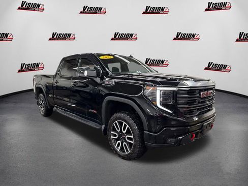 Used 2022 GMC Sierra 1500 AT4 w/ AT4 Premium Package image 3