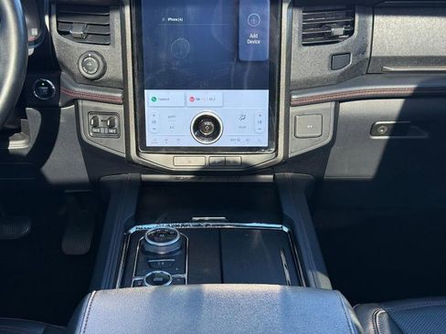 Used 2023 Ford Expedition Limited image 13