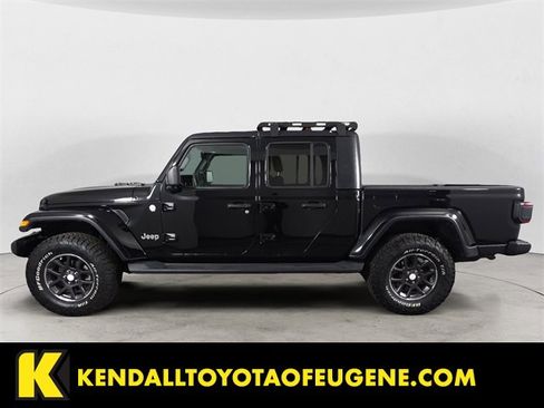 Used 2020 Jeep Gladiator Overland image 2