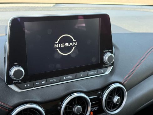 Used 2025 Nissan Sentra SR FWD image 22