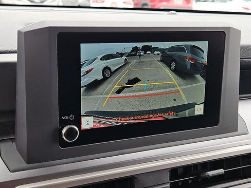 Used 2025 Toyota 4Runner SR5 RWD image 19