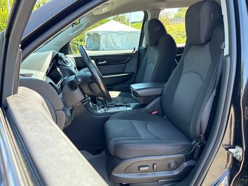 Used 2017 Chevrolet Traverse LT w/ Style and Technology Package AWD/4WD image 19