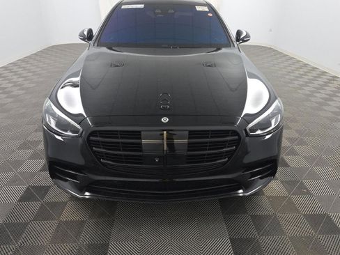 Used 2022 Mercedes-Benz S 500 4MATIC w/ AMG Line Package image 4
