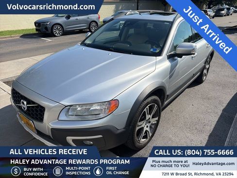 Used 2015 Volvo XC70 T6 AWD/4WD image 1